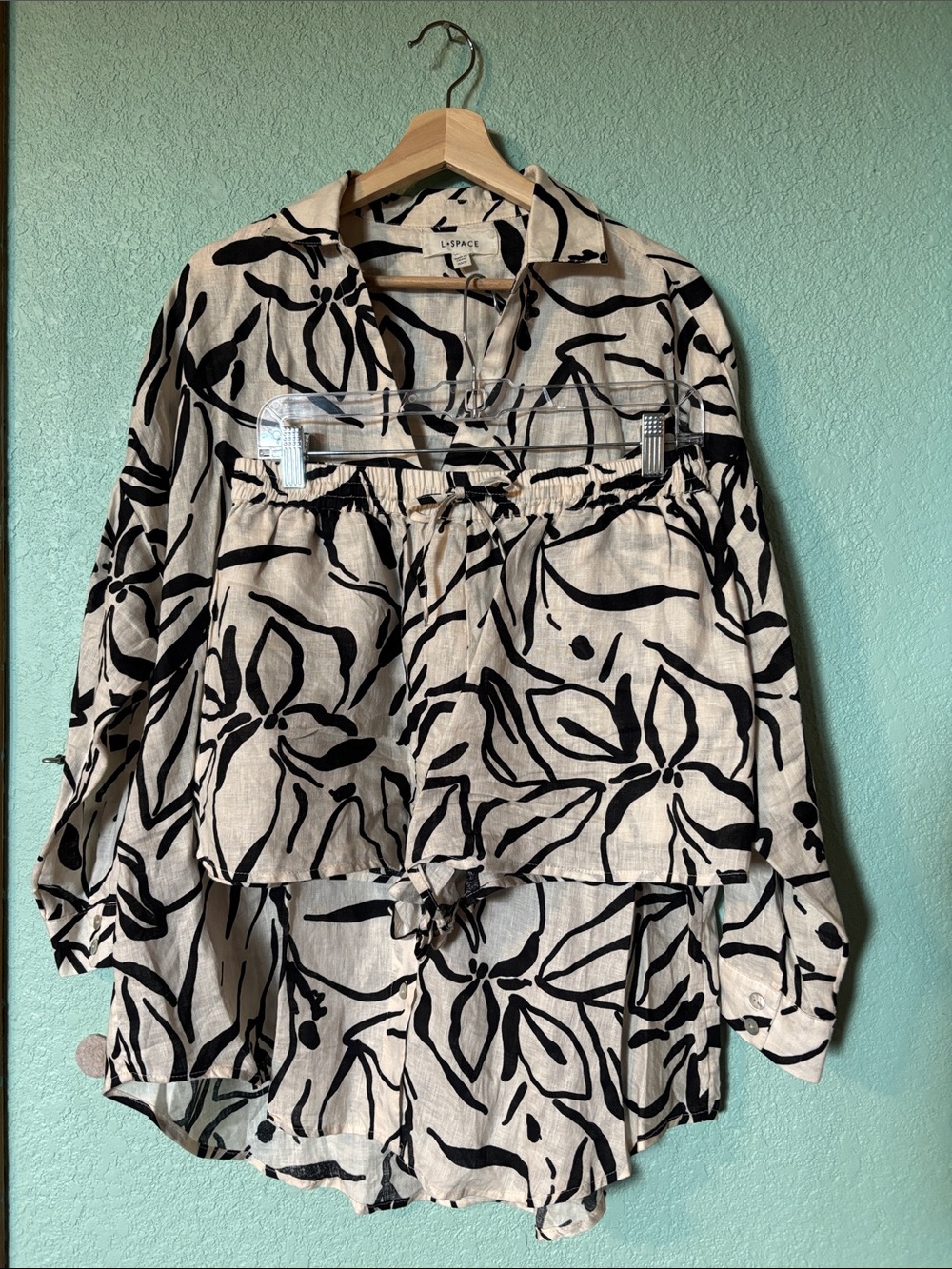 l*space Rio Black and Cream Floral Print Linen Tunic and Shorts Set NWOT